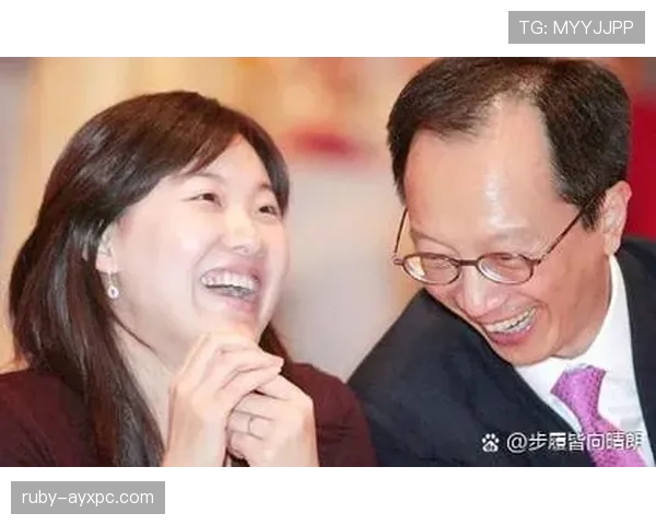伏明霞真能活成贵妇人样，王者光环背后是这么顶奢的日常？